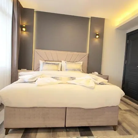 Gueler Palas 3*