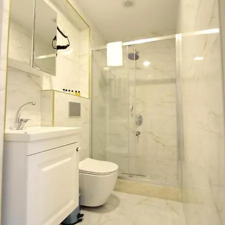 Gueler Palas 3*