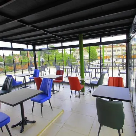 Gueler Palas 3*